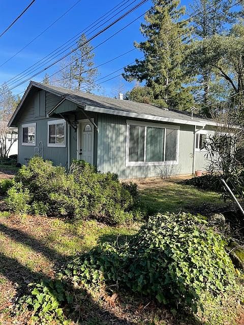 1st image of 370 Sky Oaks Dr