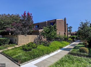 11 Pacers Ln #D, Baltimore, MD 21208