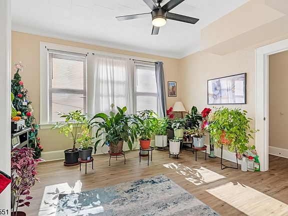 3rd image of 76 W Grove Ter