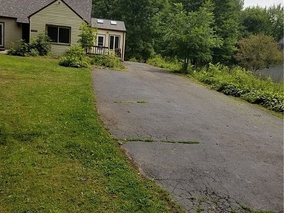 4th image of 1500 Howell Ave