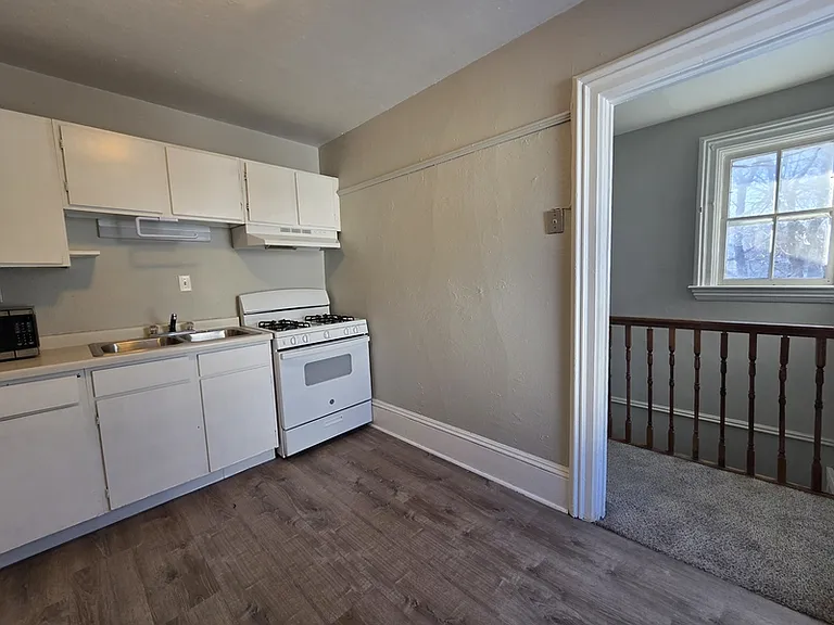 709 Franklin St #A — Photo 15