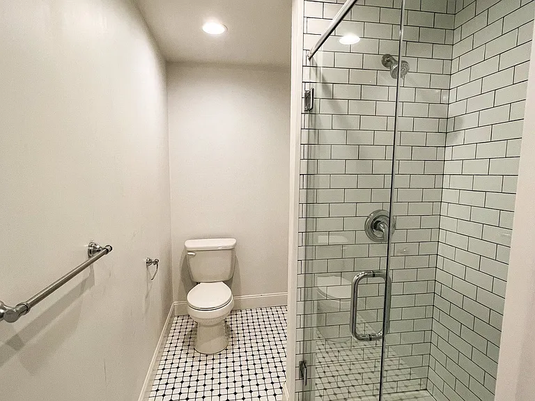 318 N Duke St #5 — Photo 11