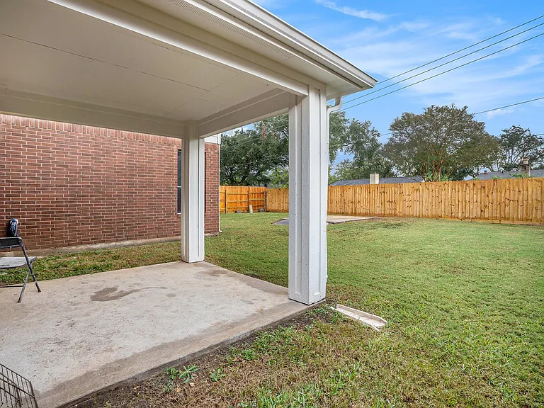 3811 Misty Falls Ln — Photo 22