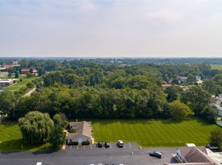 955 E Devon Ave, Bartlett, IL 60103