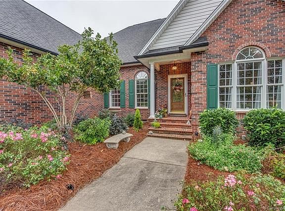 2nd image of 3211 Grange Ct