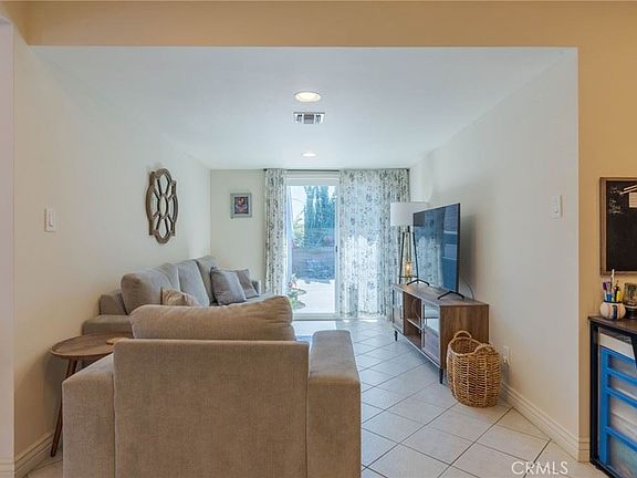 5th image of 631 Berkeley Ct