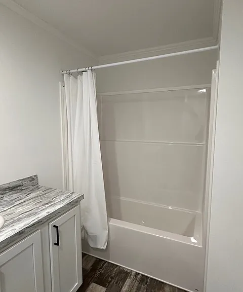 3549 Warren Pl — Photo 3