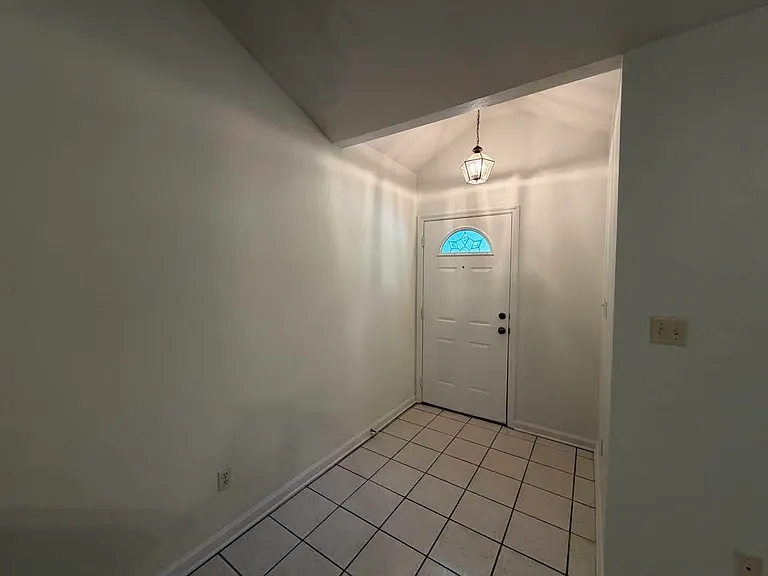 2446 Ryan Pl #B — Photo 3