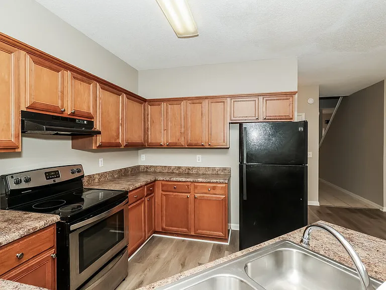 1462 Riverrock Ct — Photo 9