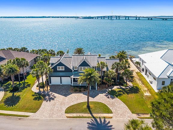 3rd image of 6417 Dolphin Shores Dr