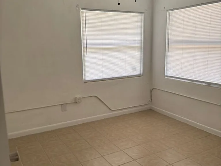 1406 Nylic St — Photo 2