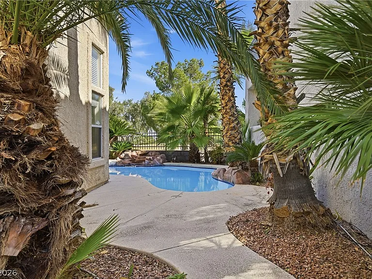 9236 Eagle Ridge Dr — Photo 22