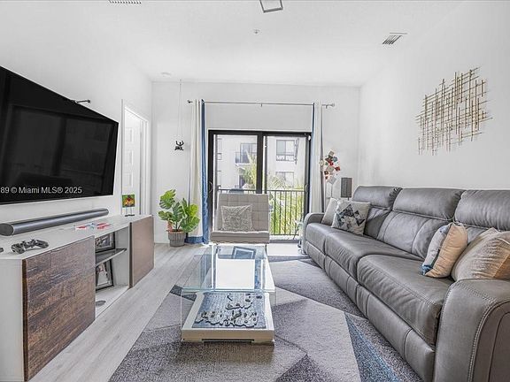 4th image of 8301 NW 41st St Unit 309