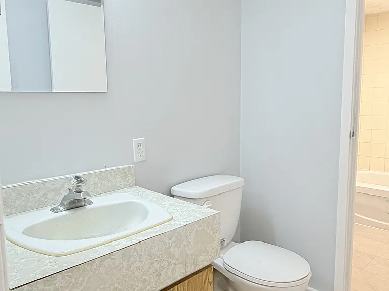 10 Pearl St W #106 — Photo 10