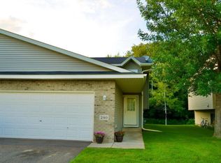 240 21st Ave SW, Cambridge, MN 55008