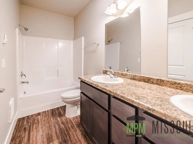 England Blvd. Apartments — Photo 35