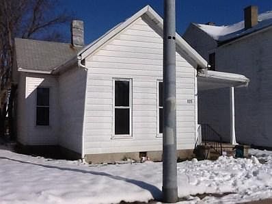 2nd image of 825 Xenia Ave