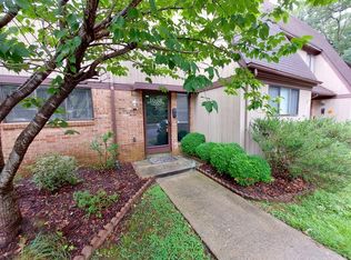 1008 N Green Dr, Newport News, VA 23602