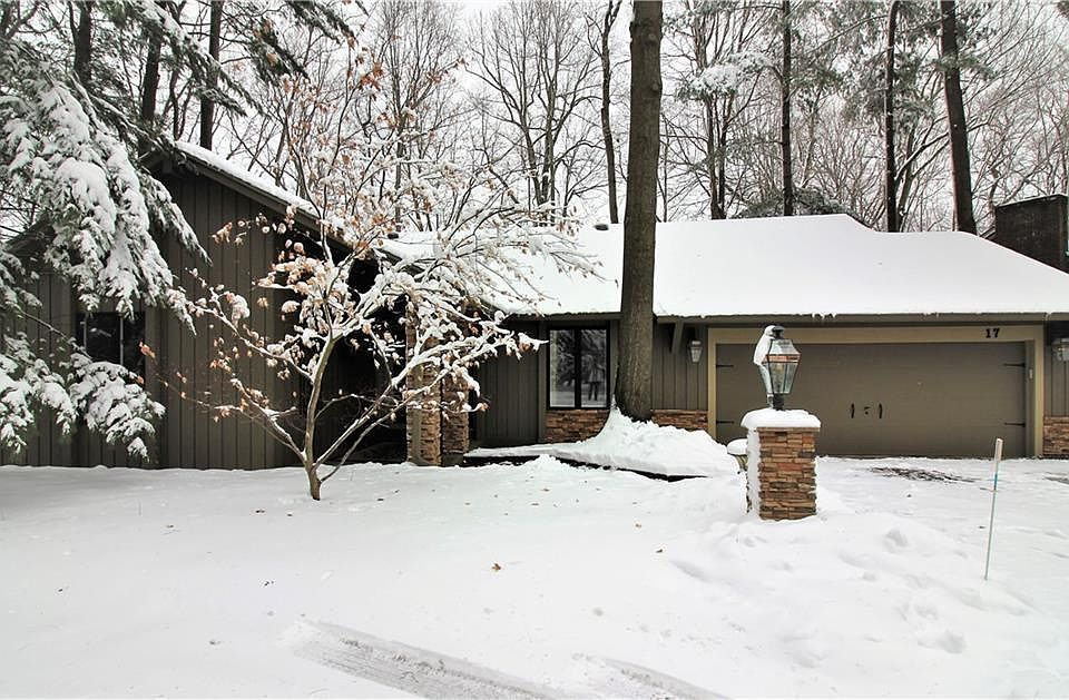 1st image of 17 Cedarwood Cir
