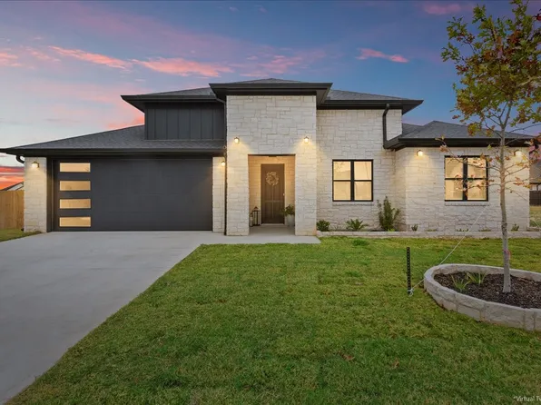 959 Gallant Fox Rd, Hewitt, TX 76643