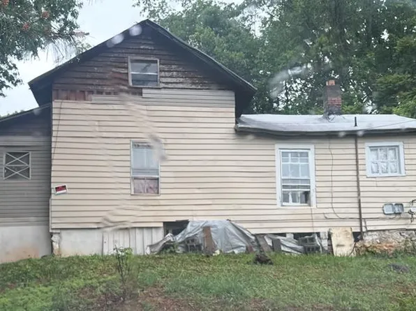 269 Pine St, Fieldale, VA 24089