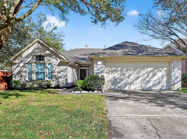 10703 White Bridge Ln, Sugar Land, TX 77498