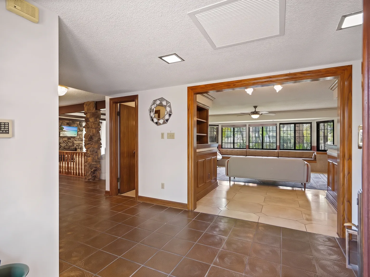 5 bed, 3400 sqft, $6,000 — Photo 4