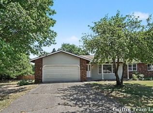 1718 Columbus St, Holland, MI 49424