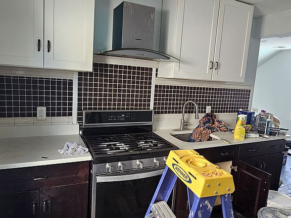 5th image of 451-453 11th Ave #3