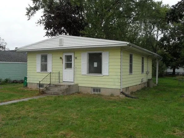 321 E School St, Belleville, WI 53508