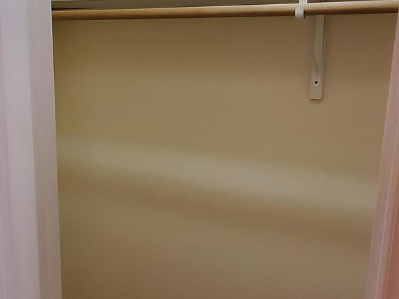 Master Walk-in-closet