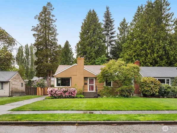 7717 33rd Avenue NE, Seattle, WA 98115