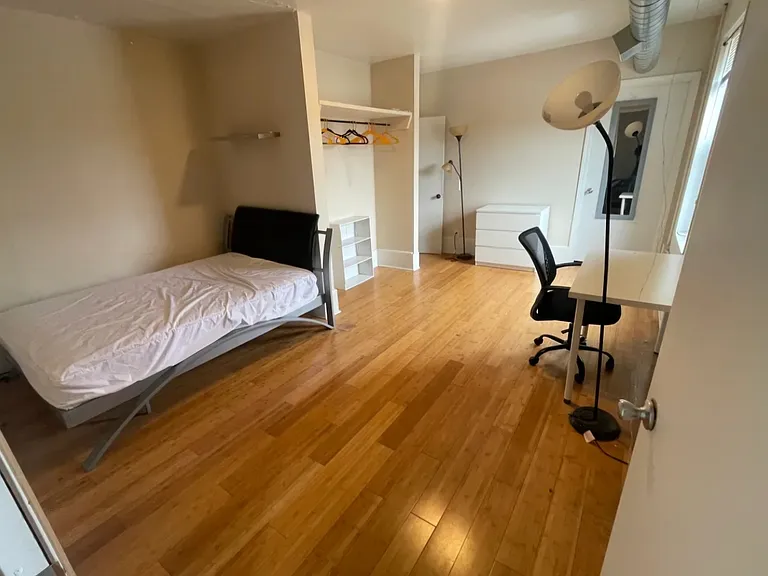23 E Clinton St #2R — Photo 4