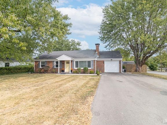 4th image of 728 Crescent Dr