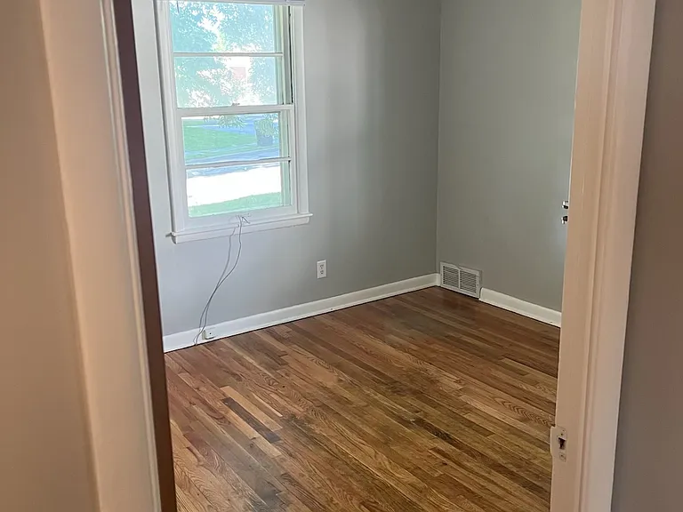 5812 Lafayette Ave — Photo 6