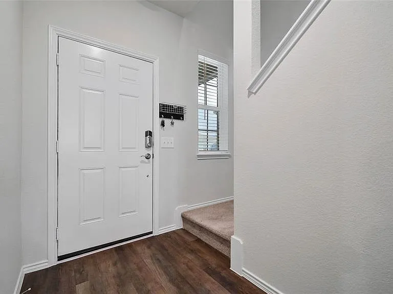 5919 Waggoner Ranch Trl — Photo 2