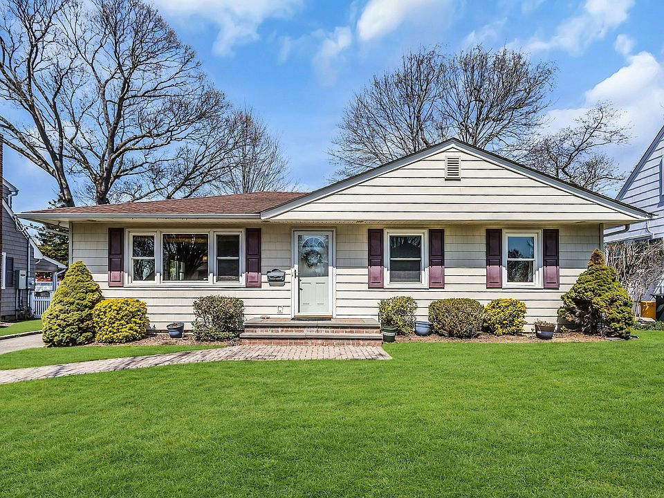 1st image of 65 Allan Dr
