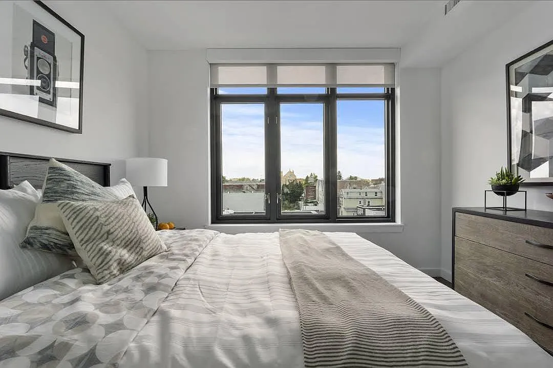 2 bed, $3,300 — Photo 4