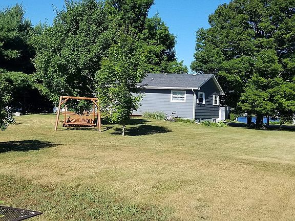 5th image of 127 Crockett Dr