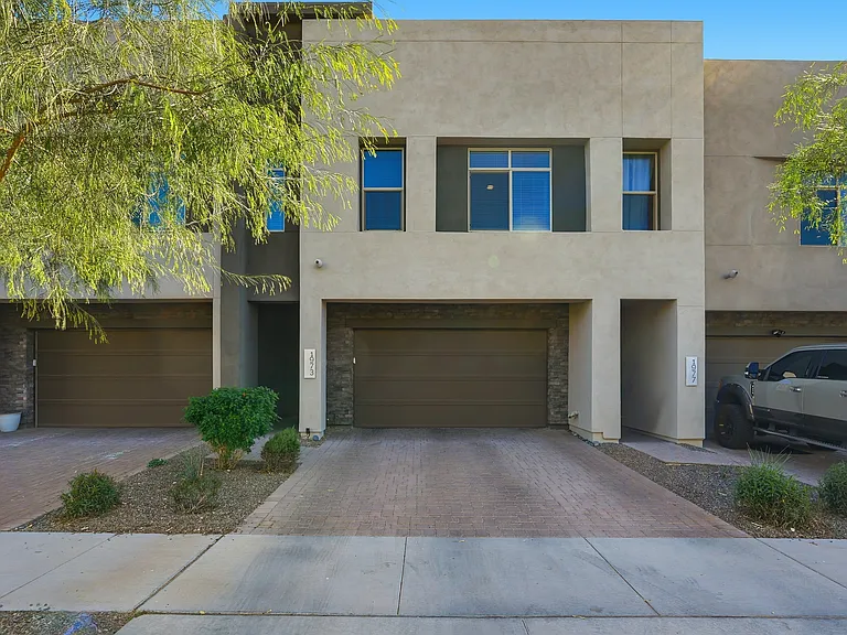 Contemporary home at Union Park