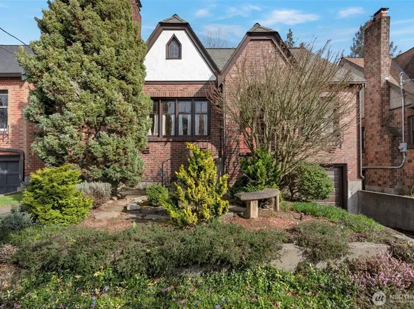 4814 38th Avenue NE, Seattle, WA 98105