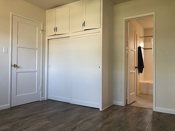 4th image of 4550-4558 55th St