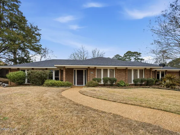 201 Greenfield Pl, Brandon, MS 39047