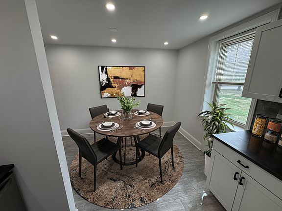 3rd image of 1301 Montgomery Ave #2-5