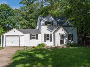 52145 Lily Rd, South Bend, IN 46637