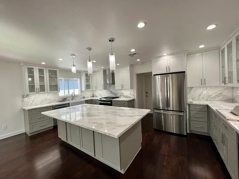 1072 W McKinley Ave — Photo 5