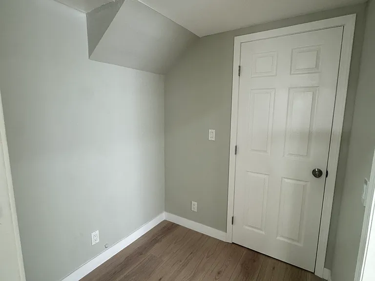 1145 Woodbury Dr — Photo 9