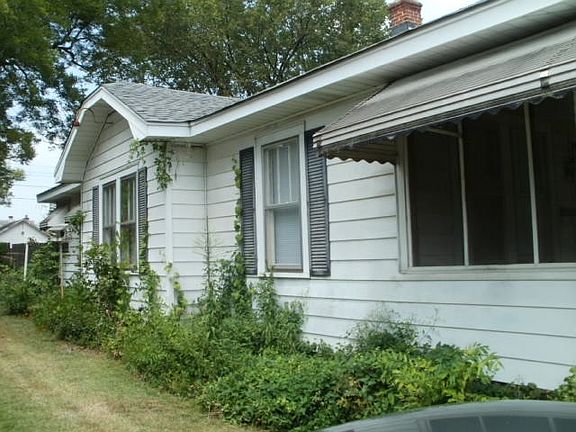 2nd image of 223 Washington St