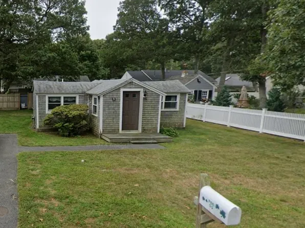55 Cedar St, East Falmouth, MA 02536