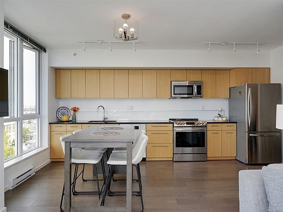 5th image of 834 Johnson St #1106